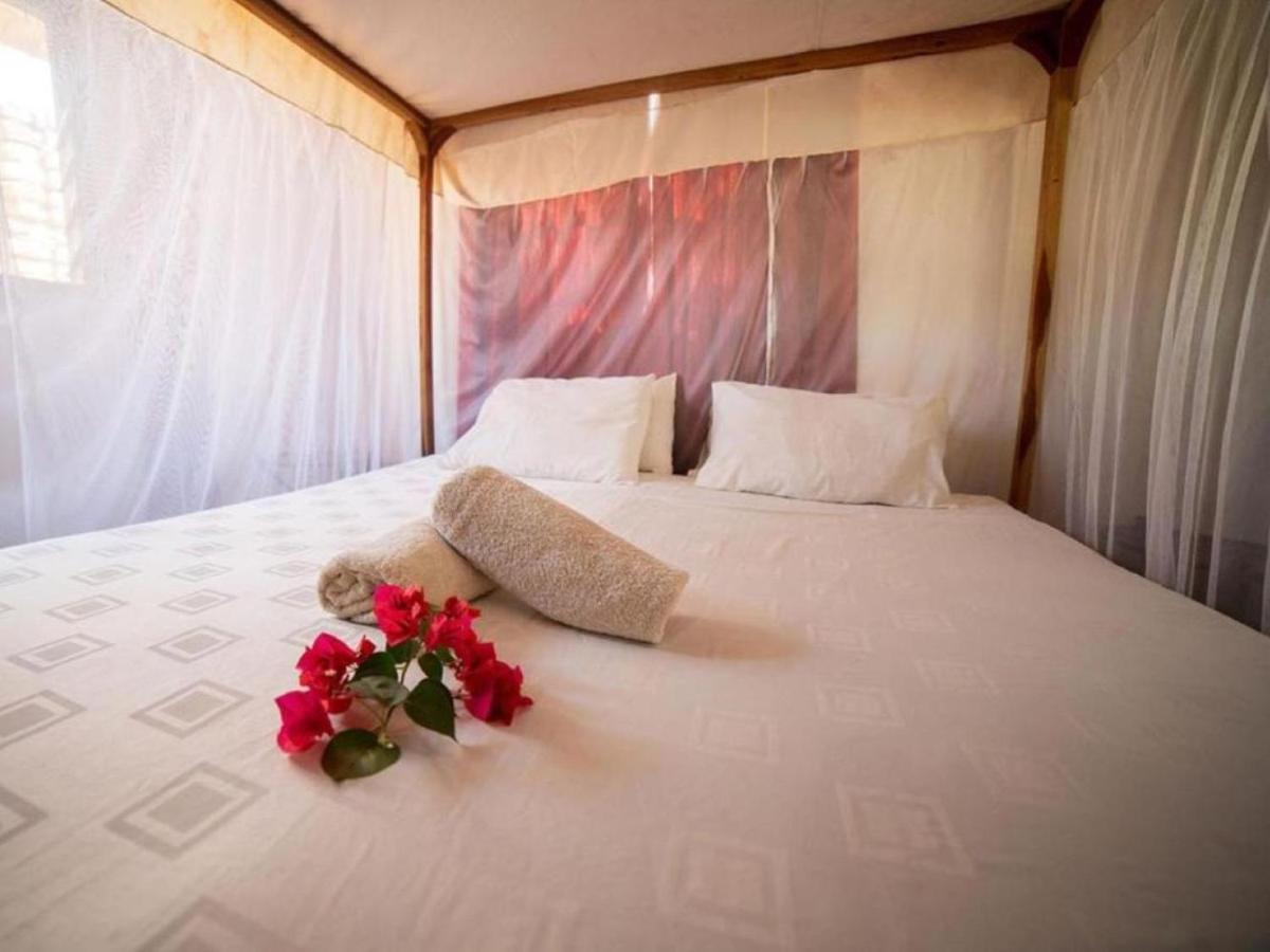 Thumbi View Lodge Cape Maclear Chambre photo