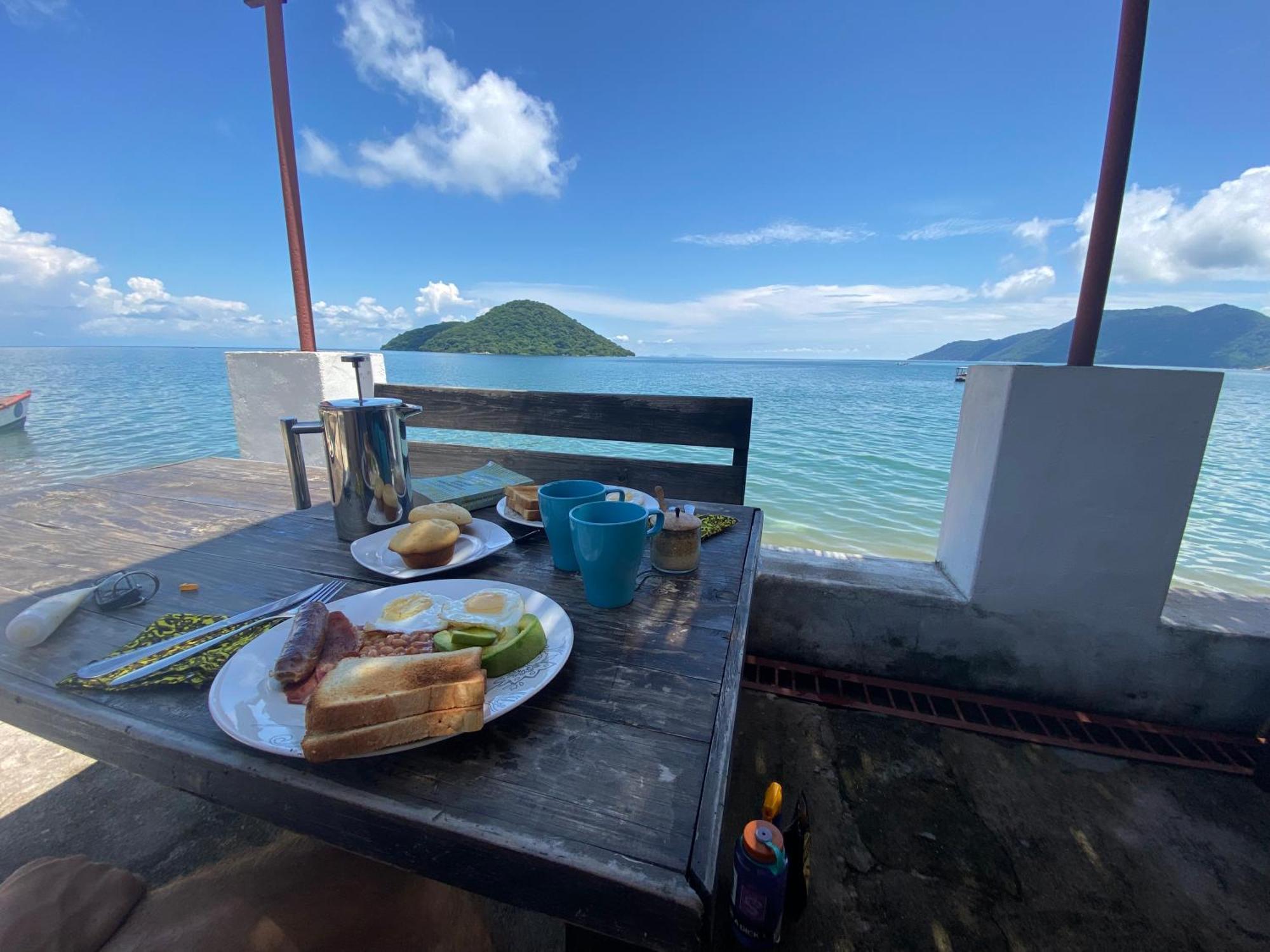 Thumbi View Lodge Cape Maclear Extérieur photo